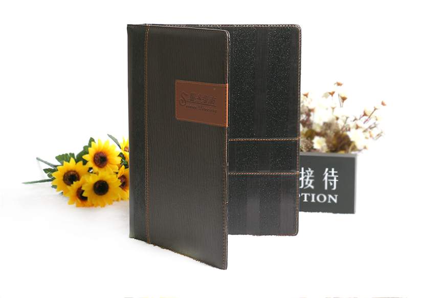 條紋設(shè)計(jì)，突出高貴優(yōu)雅